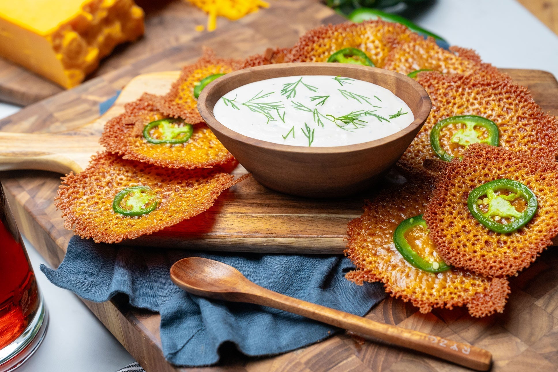 Spicy Jalapeño Grilled Cheese Crisps