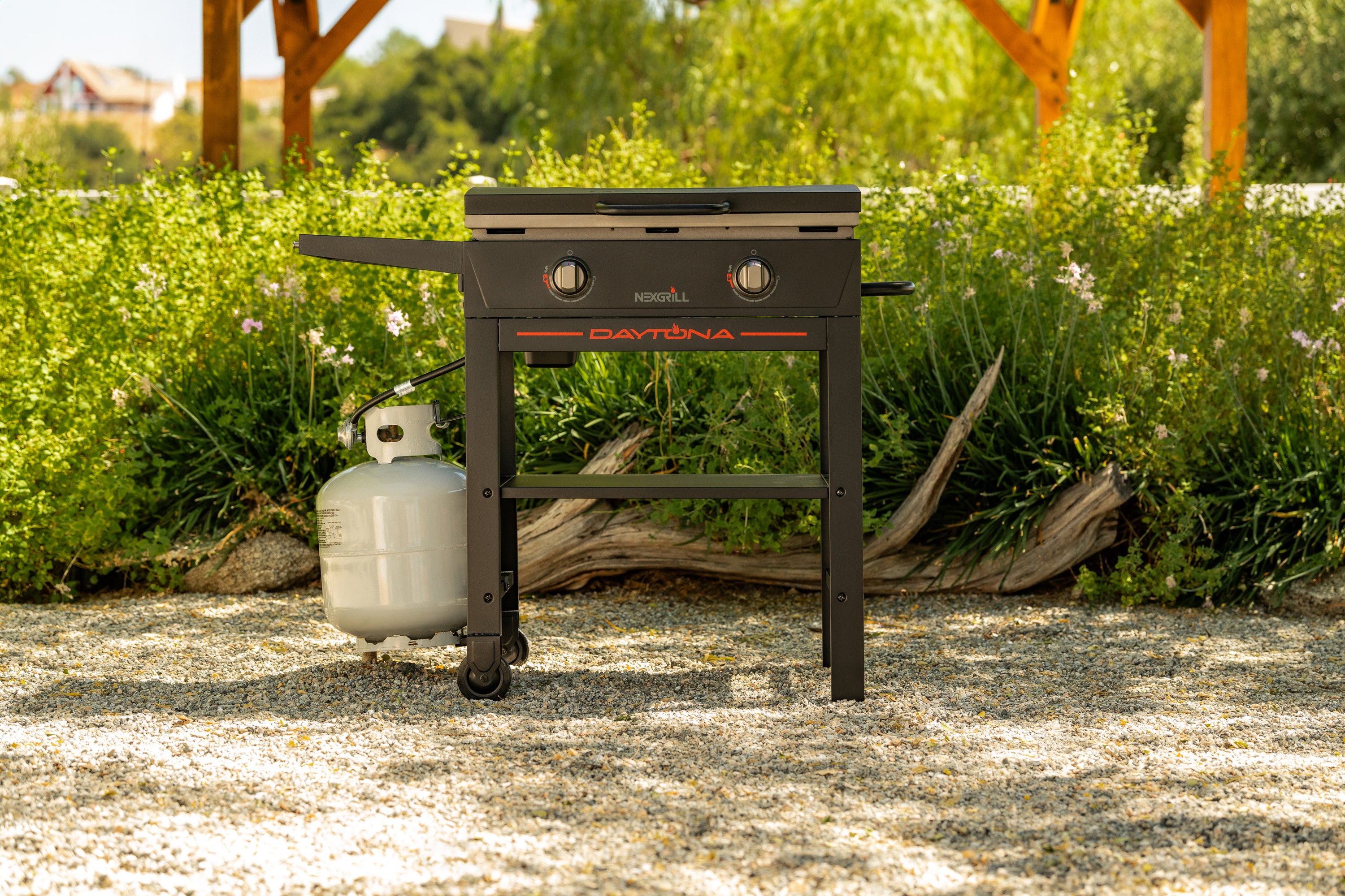 Black Daytona™ 2-Burner Propane Gas Griddle with Lid | Nexgrill